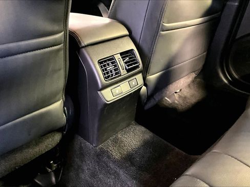 Used 2015 Subaru Outback 2.5i Limited image 34