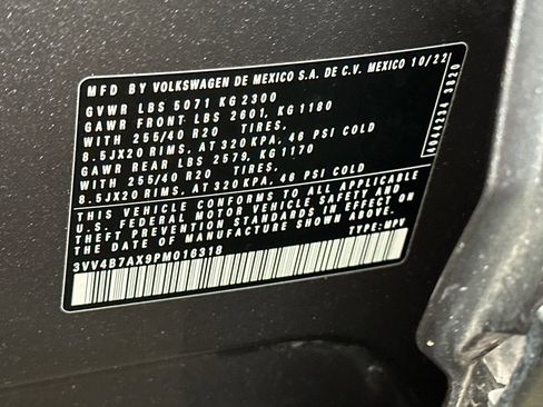 Used 2023 Volkswagen Tiguan SEL R-Line image 39