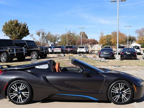 Used 2019 BMW i8 Roadster image 46
