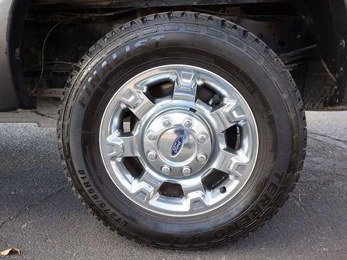 Used 2015 Ford F250 Lariat w/ Lariat Ultimate Package image 43