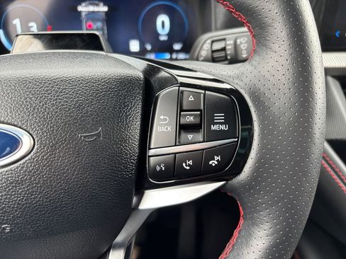 Used 2025 Ford Explorer ST-Line w/ ST-Line Street Pack image 19