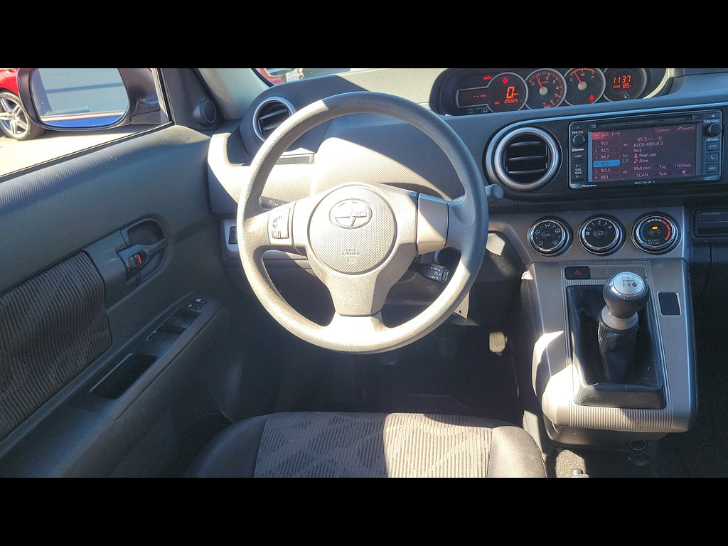 Used 2014 Scion xB FWD image 10