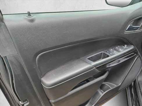 Used 2019 GMC Canyon SLE w/ Driver Alert Package image 11