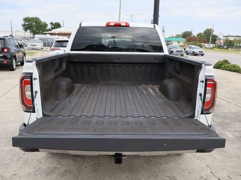 Used 2018 GMC Sierra 1500 SLT w/ SLT Premium Package AWD/4WD image 25