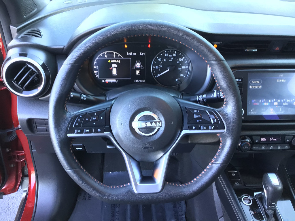 Used 2023 Nissan Kicks SR w/ SR Premium Package FWD image 11