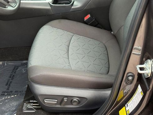 Used 2025 Toyota RAV4 XLE w/ Convenience Package FWD image 19