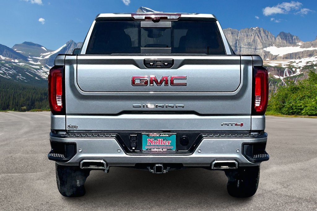 Used 2024 GMC Sierra 1500 AT4 w/ Technology Package AWD/4WD image 4