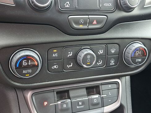 Used 2024 GMC Terrain AT4 w/ Tech Package AWD/4WD image 15
