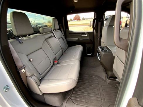 Certified 2023 GMC Sierra 1500 SLT image 18