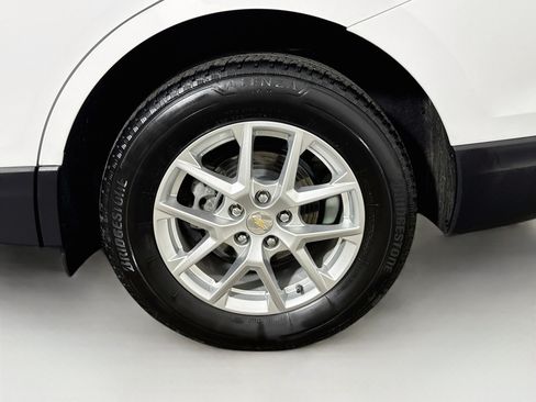 Used 2024 Chevrolet Equinox LT AWD/4WD image 25