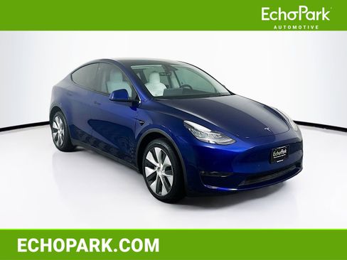 Used 2022 Tesla Model Y Long Range image 1