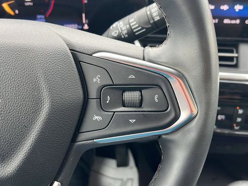 Used 2025 Chevrolet Trax ACTIV w/ Sunroof Package FWD image 13