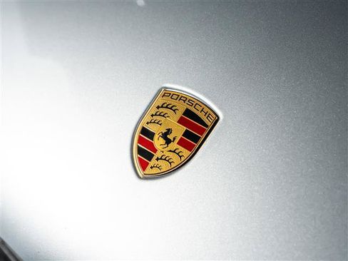 Certified 2026 Porsche Macan GTS AWD/4WD image 13