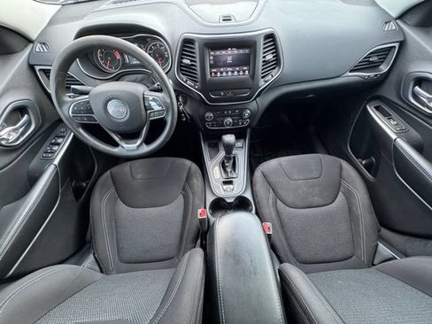 Used 2020 Jeep Cherokee Latitude FWD image 20