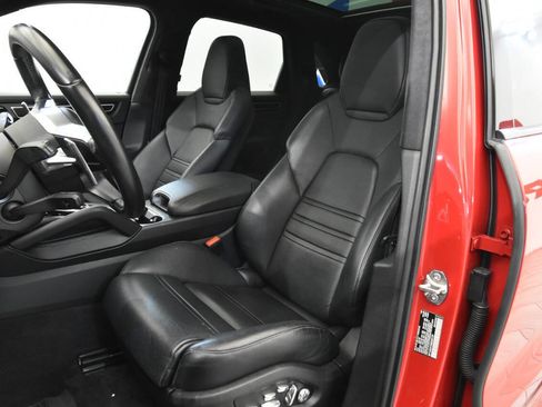 Used 2021 Porsche Cayenne GTS image 11