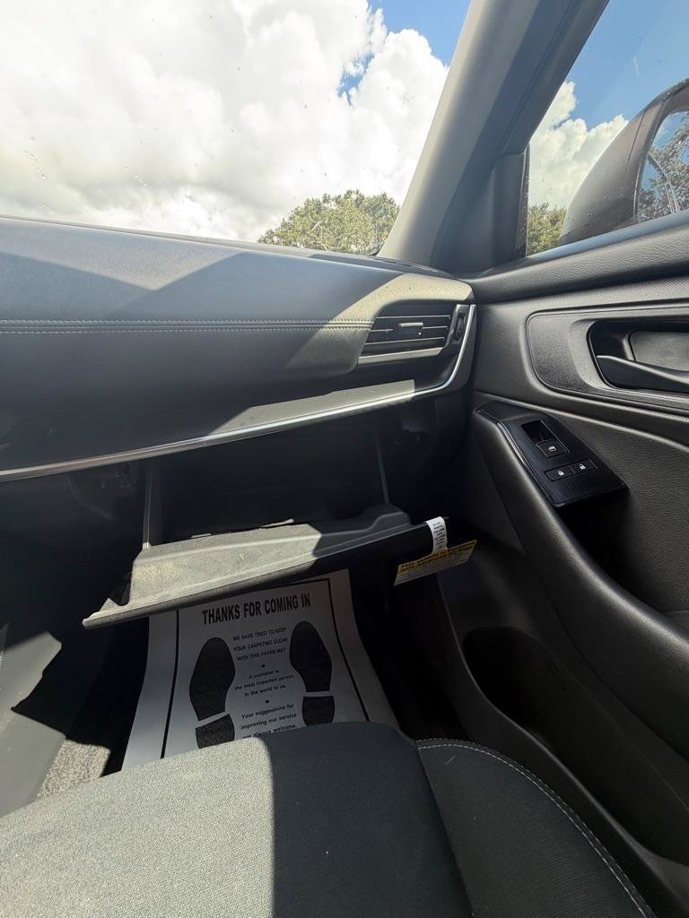 Used 2024 Nissan Rogue S FWD image 26