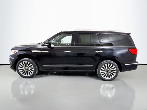 Used 2019 Lincoln Navigator Reserve image 4