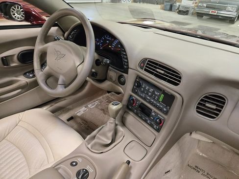 Used 2003 Chevrolet Corvette Convertible w/ Preferred Equipment Group1 image 30