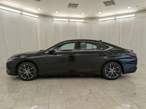 New 2025 Lexus ES 350 w/ Premium Package image 6