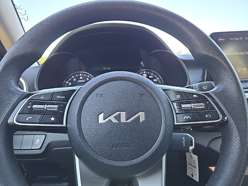 Used 2023 Kia Forte LXS FWD image 13