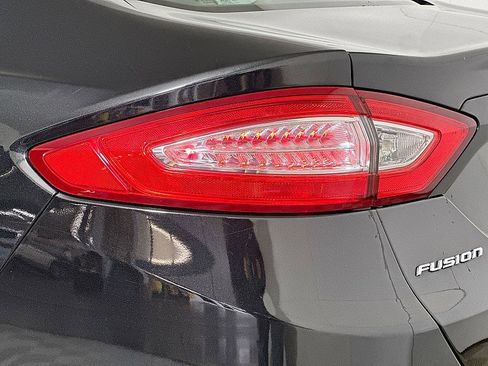 Used 2015 Ford Fusion SE w/ Equipment Group 202A image 26