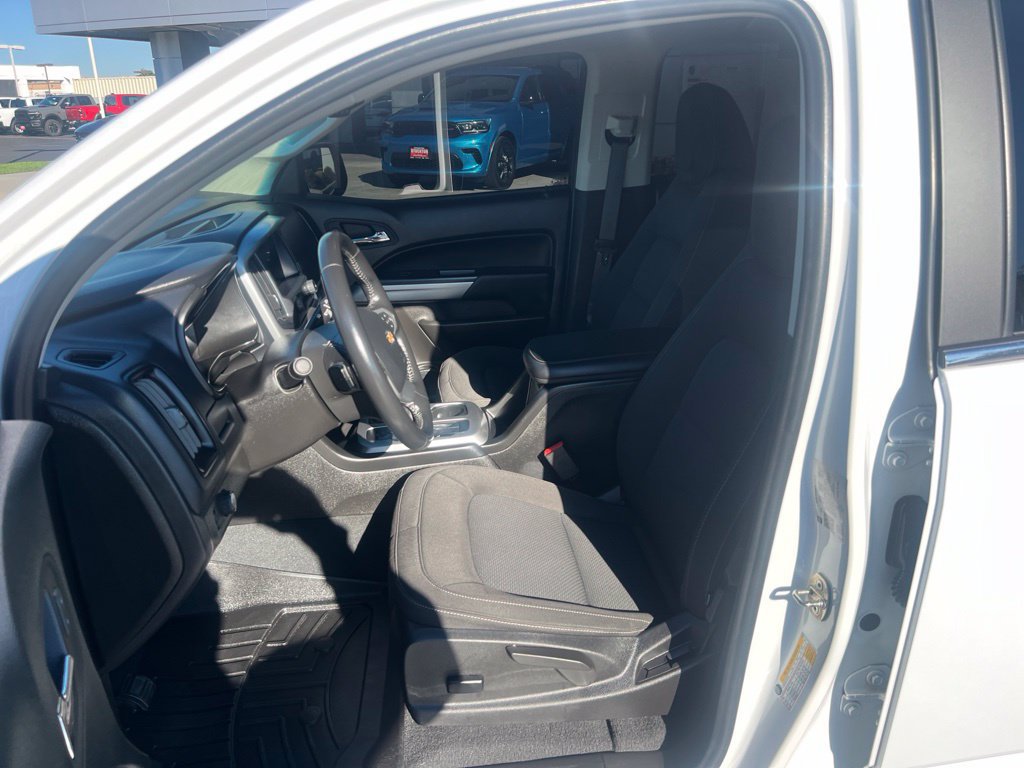 Used 2022 Chevrolet Colorado LT w/ Chrome Appearance Package RWD image 18