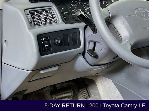 Used 2001 Toyota Camry V6 image 11