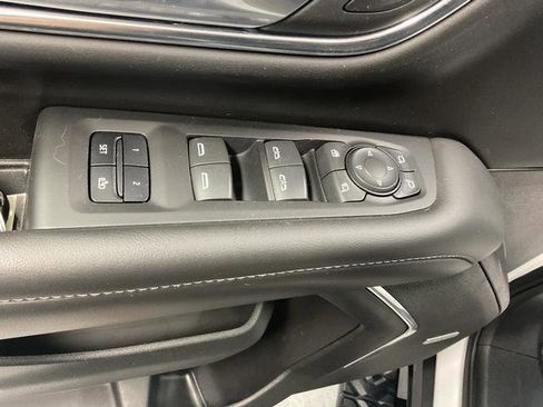 Used 2023 Chevrolet Suburban Z71 w/ Luxury Package image 11