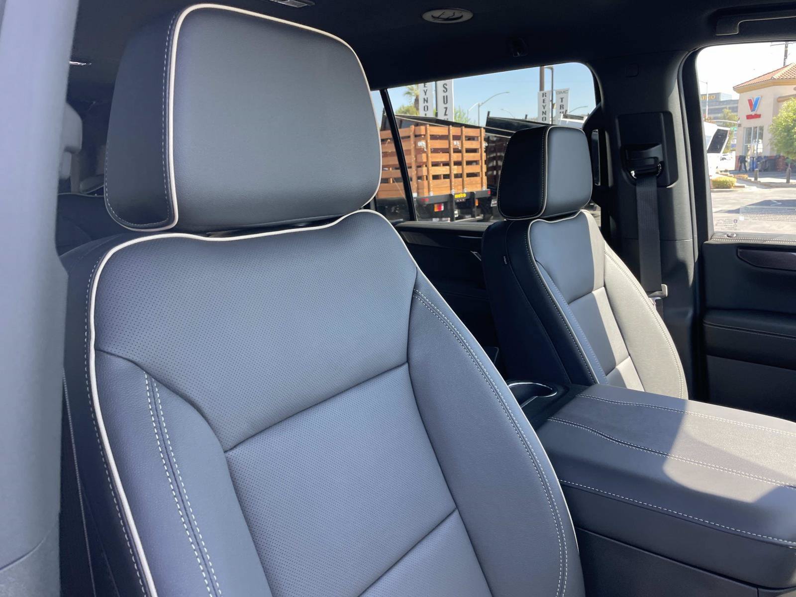 New 2026 GMC Yukon XL Elevation AWD/4WD image 28