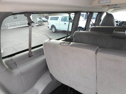Used 2014 Chevrolet Express 3500 LS RWD image 18