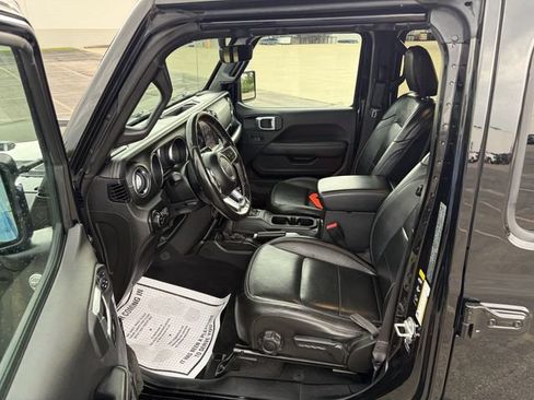 Used 2021 Jeep Gladiator Overland w/ Popular Equipment Package AWD/4WD image 11
