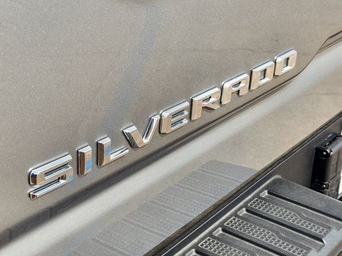 Used 2025 Chevrolet Silverado 2500 ZR2 AWD/4WD image 30