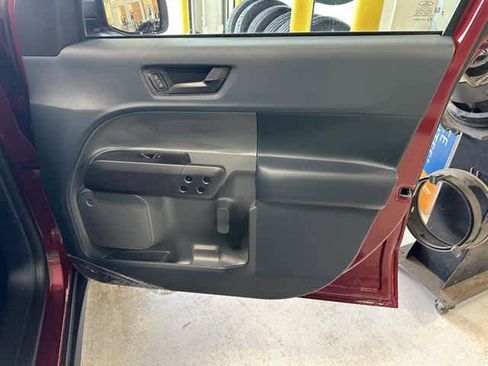 New 2025 Ford Maverick XLT w/ XLT Luxury Package image 28