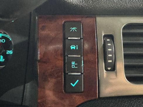 Used 2009 Chevrolet Tahoe LTZ RWD image 27