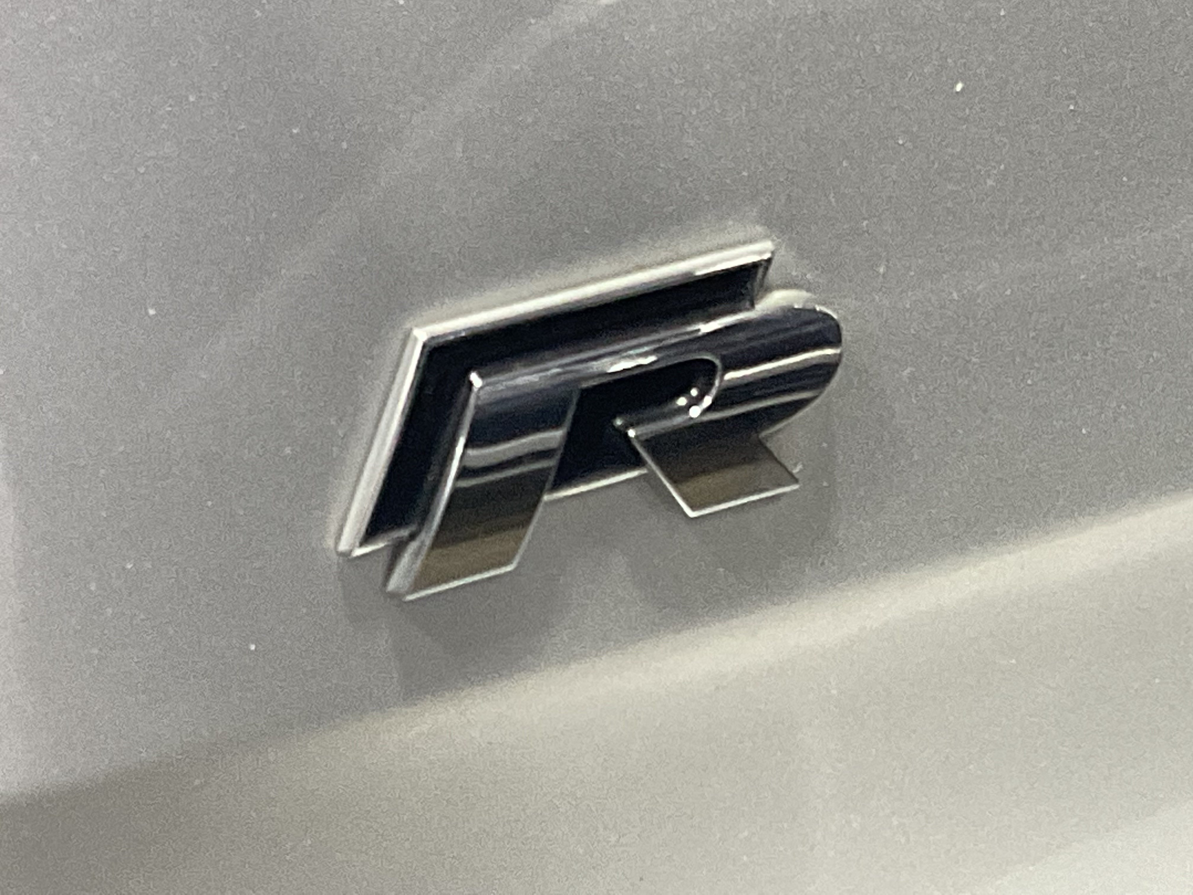 Used 2017 Volkswagen Golf R 4-Door AWD/4WD image 7