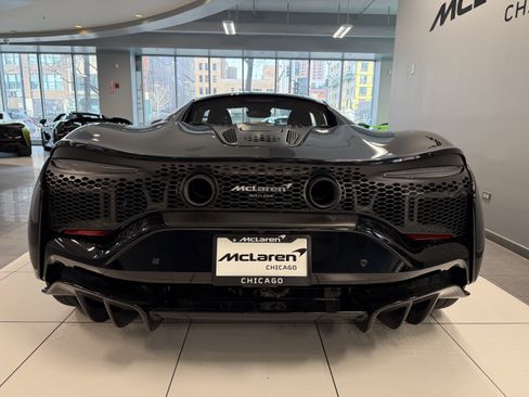 Used 2023 McLaren Artura RWD image 2