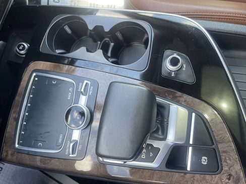 Used 2019 Audi Q7 3.0T Premium Plus w/ Premium Plus Package AWD/4WD image 17