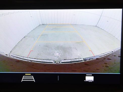 Used 2020 GMC Sierra 1500 SLE w/ SLE Value Package image 29