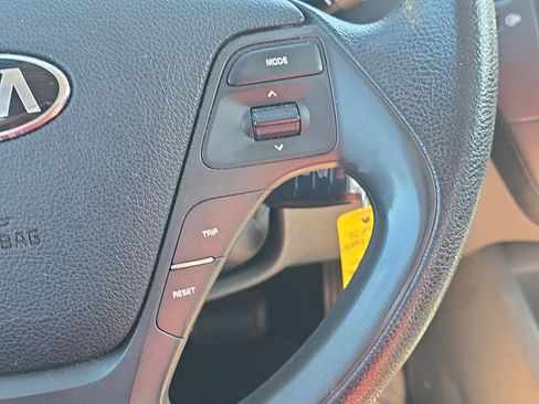 Used 2017 Kia Forte LX FWD image 21
