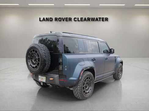 Used 2026 Land Rover Defender 110 OCTA AWD/4WD image 5