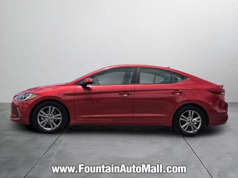 Used 2017 Hyundai Elantra SE w/ SE A/T Tech Package 03 FWD image 2