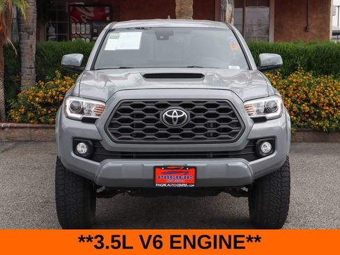 Used 2020 Toyota Tacoma TRD Sport AWD/4WD image 3