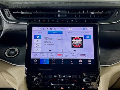 Used 2022 Jeep Grand Cherokee L Limited w/ Luxury Tech Group II image 21