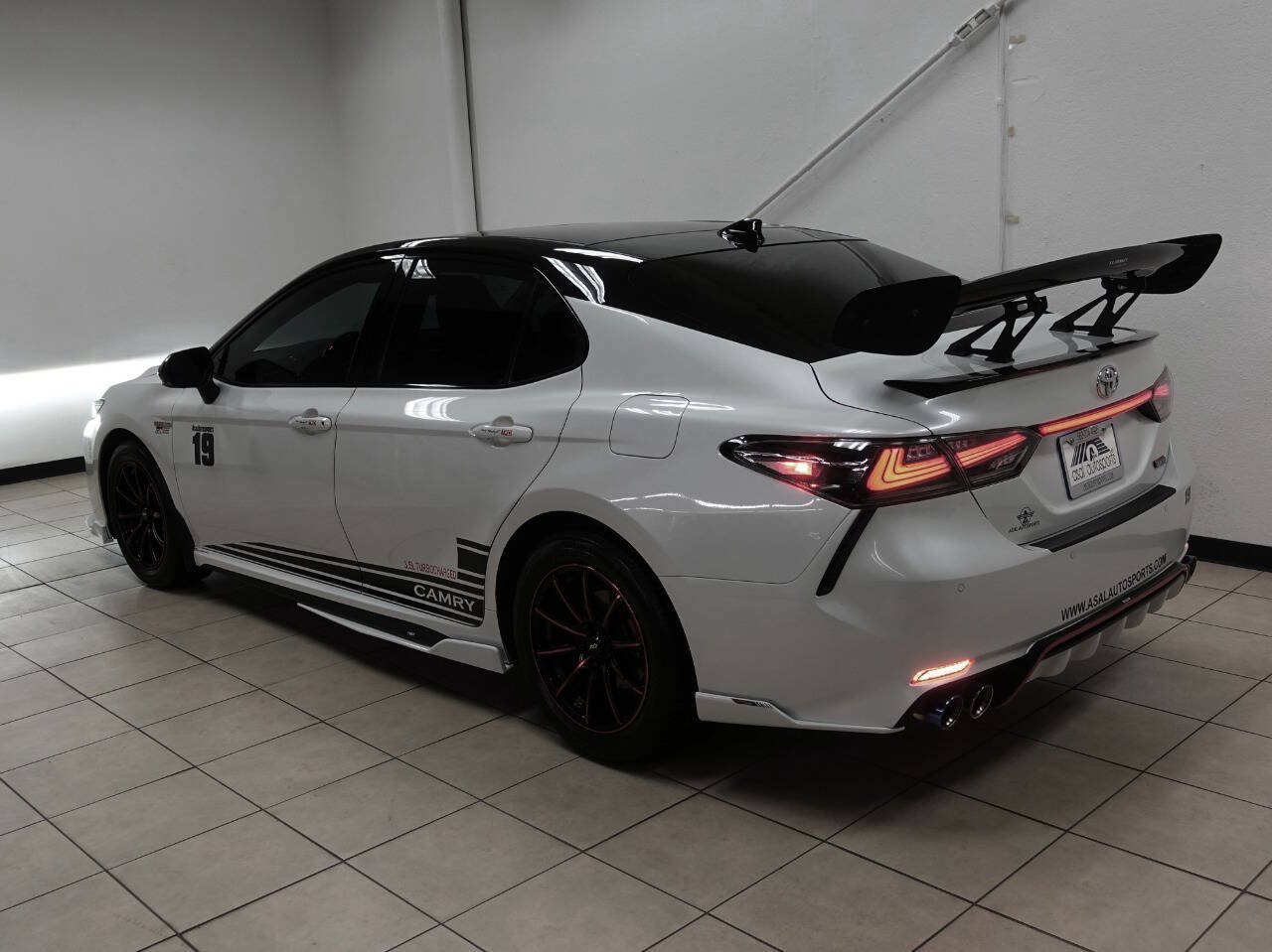 Used 2019 Toyota Camry XSE w/ Driver Assist Package FWD image 30