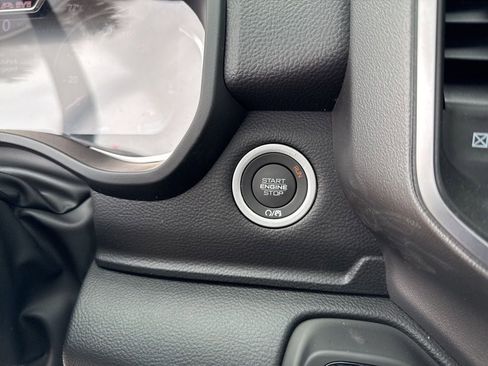 New 2026 RAM 1500 Big Horn AWD/4WD image 16