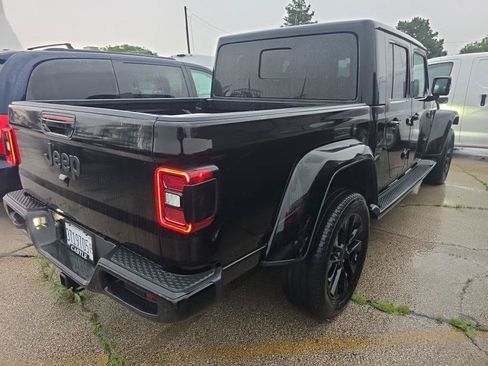 Used 2023 Jeep Gladiator Overland AWD/4WD image 3