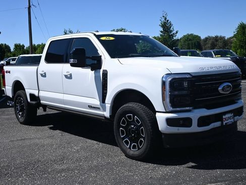 Used 2026 Ford F250 Platinum AWD/4WD image 3