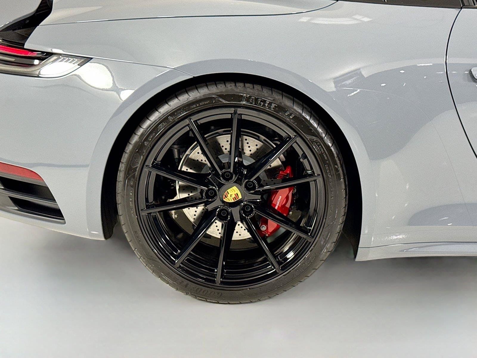 Used 2024 Porsche 911 AWD/4WD image 37