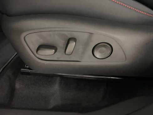 New 2026 Chevrolet Traverse Z71 w/ Driver Confidence Package image 11