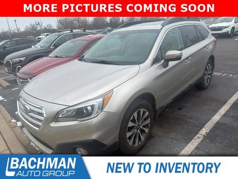 Used 2017 Subaru Outback 2.5i Limited image 3